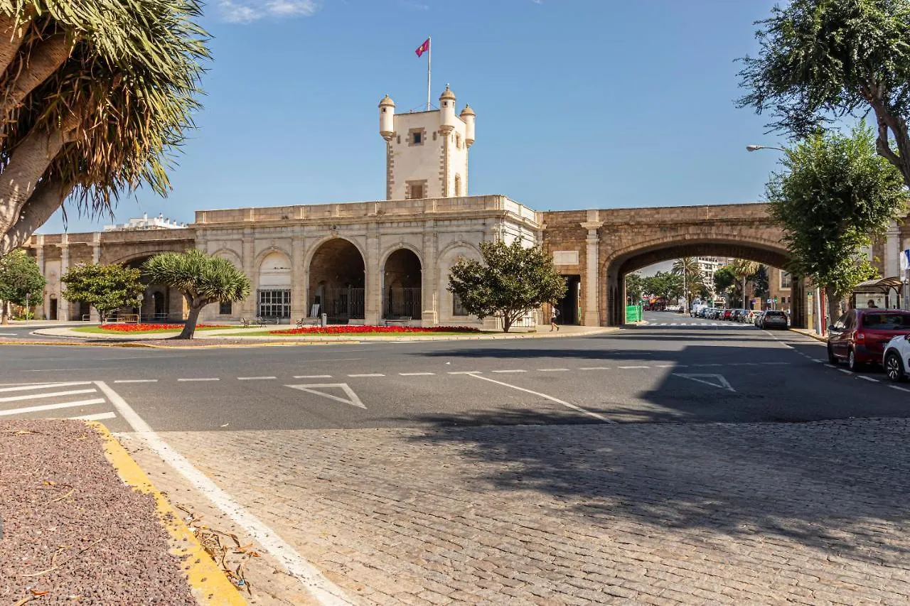 Allo Apartments San Roque Bajo A 加的斯