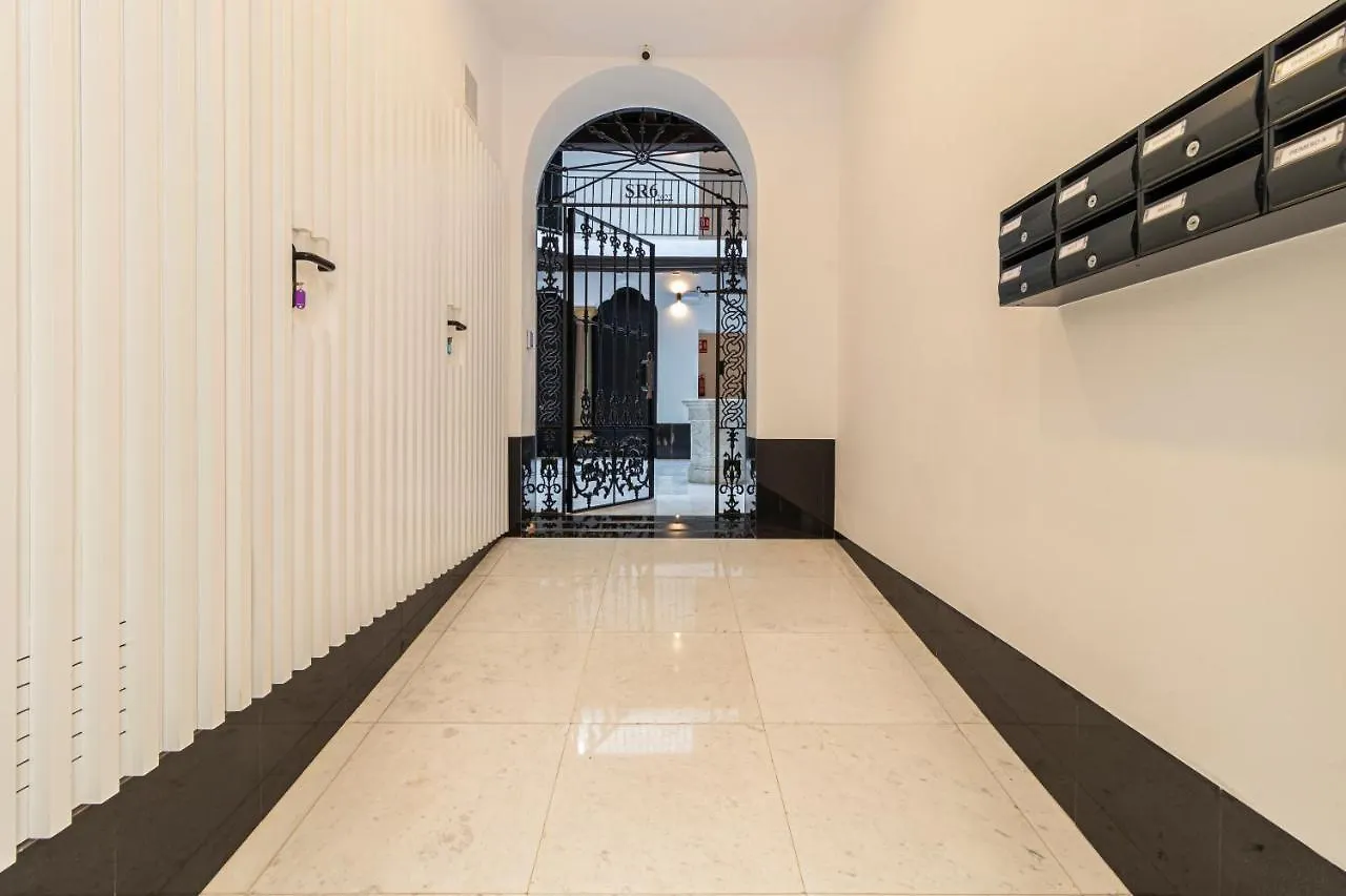Allo Apartments San Roque Bajo A 加的斯